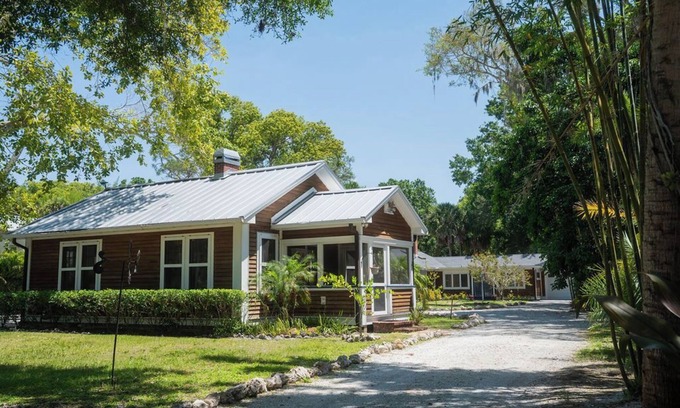 Indian Beach Sapphire Shores House | Luxurious Dual-Home Retreat in Prime Sarasota Location