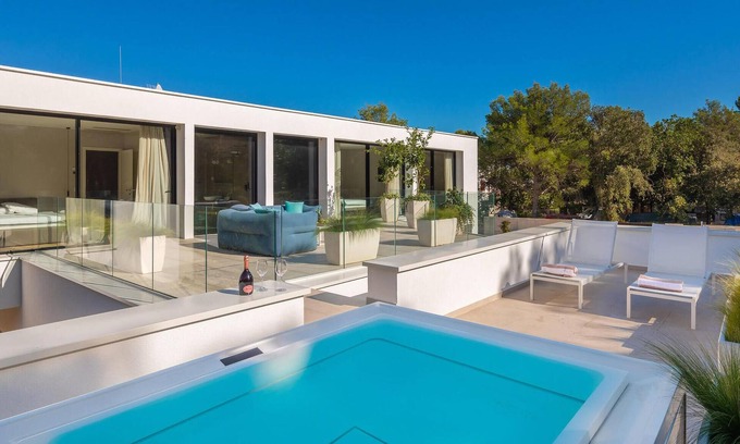 Pakostane House | Luxurious home in Pakostane