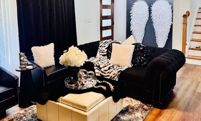 Hidden Valley House | Luxurious Newly Renovated Home-King Bdr/Lrg Tub near South End, NoDa & Uptown