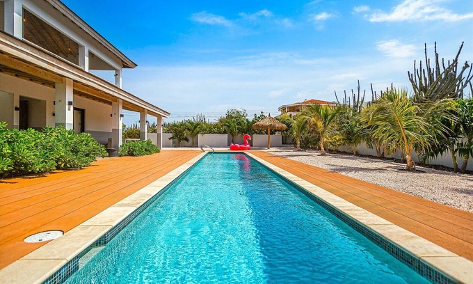Kurimiauw Villa | Luxurious OCEAN VIEW Getaway!
