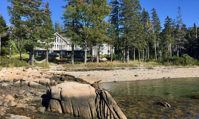 Deer Isle House | LUXURIOUS OCEANFRONT & PRIVATE BEACH