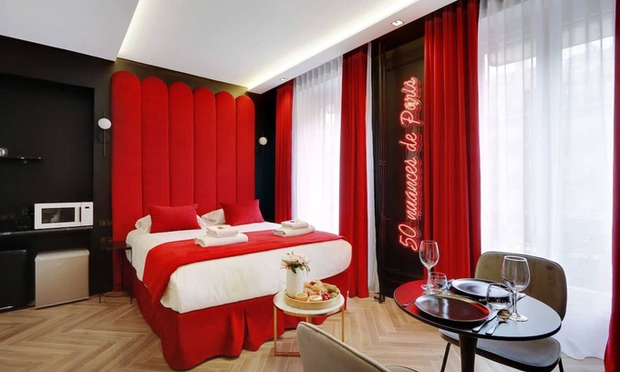 Paris City Center Apartment | Luxurious Suite With AC Le Marais Beaubourg