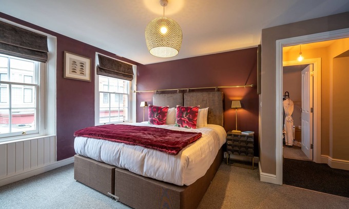 Shrewsbury Apartment | Luxurious Town-centre entire Apartment