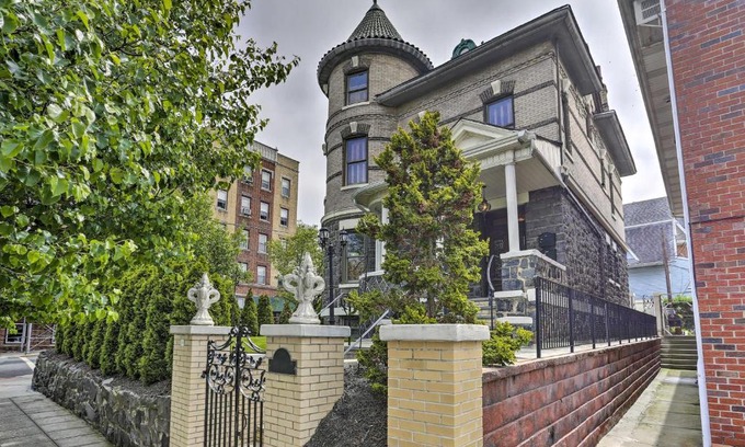 North Bergen House | Luxurious Victorian Home Steps to County Park