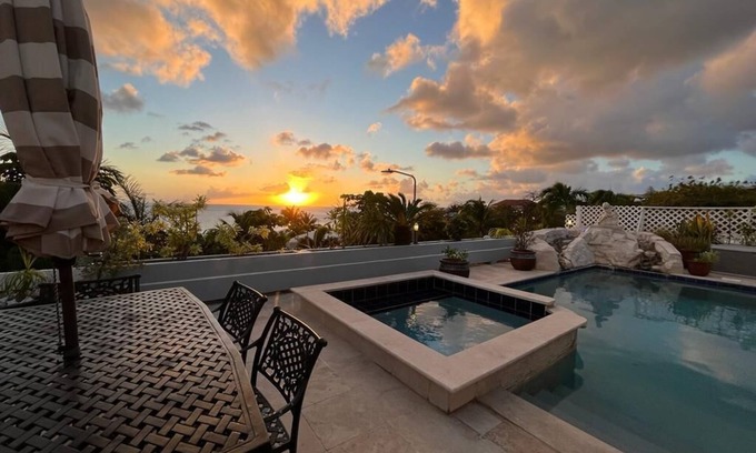 Pelican Key Villa | Luxurious Villa " Sea La Vie" in Pelican Key