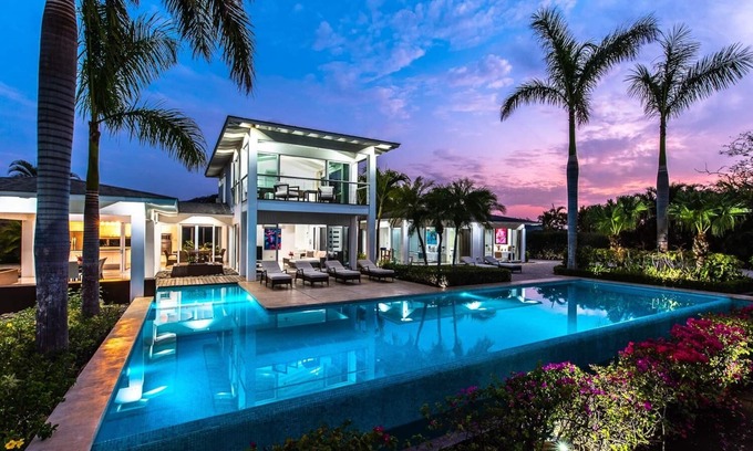 Tamarindo Villa | Luxurious villa with panoramic views and breathtaking private infinity pool !