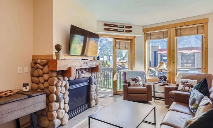 Copper Mountain Village Condo | Luxury 1 Bed-Center Village, Views, Steps to Lift