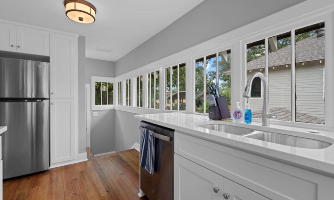 Hillcrest Apartment | Luxury 1bd Hillcrest Retreat!