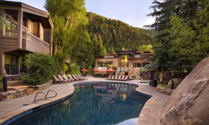 Aspen Hotel | Luxury 2 Bedroom Downtown Aspen Vacation Rental With Access to a Heated Pool, Hot Tubs, Game Room and Spa