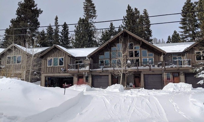 Mammoth Lakes Condo | Luxury 2 Bedroom, 2 Bath Condo - Perfect for a Fun Filled Family Get Away!