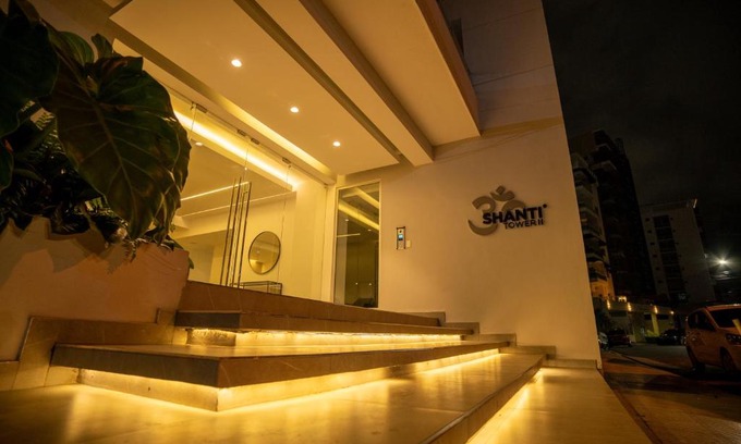 Evaristo Morales Apartment | Luxury 2Bedr, 2 Balcony Pool, Gym, Downtown Santo Domingo