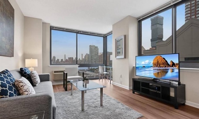 Hudson Exchange Apartment | Luxury 2BR | Gym & Pool | Jersey City by GLS