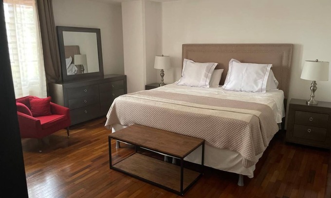 Zona 10 Apartment | Luxury 3-Bdrm Apartment with Air Conditioning in Zone 10, Great location.