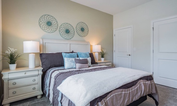Davenport House | Luxury 4 bedroom 3 bath pool Home 136