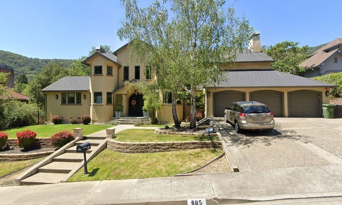 Lucas Valley-Marinwood House | Luxury 4 bedroom, 4 bathroom San Rafael Private Estate, serene & central