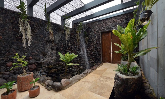 Padonan Villa | Luxury 4 Bedroom Villa in the heart of Canggu