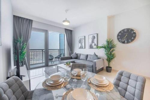 Dubai Apartment | Luxury 42-Floor 1BR flat in Harbour Views