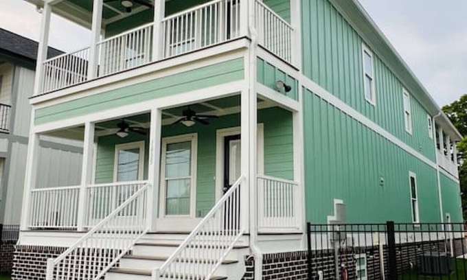 Augusta House | Luxury 4B/4.5b Home, EV Charger, deck by MCG #7