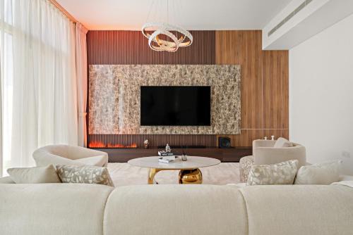 Dubai Villa | Luxury 4BR and Maid Room Townhouse Tilal Al Furjan