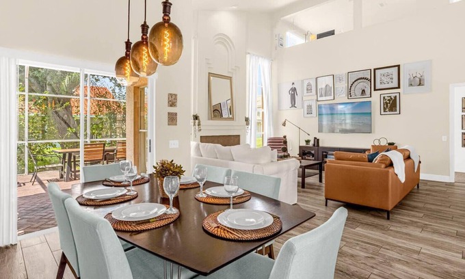 Ventura House | Luxury 4BR Home at Ventura Golf and Country Club