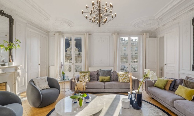 Chaillot Apartment | Luxury 5 Bedroom Apartment - Next To The Eiffel Tower