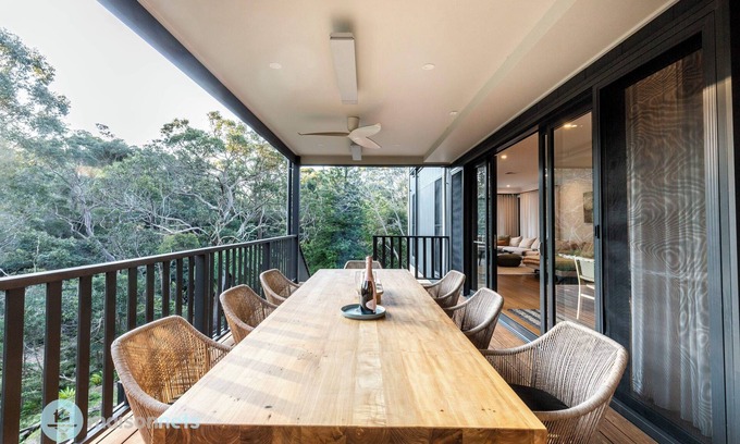 Manly Vale House | Luxury 5 Bedroom House With Aircon & Granny Flat