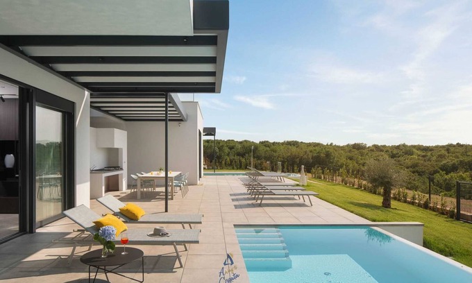 Bale Villa | Luxury 5-Star Spa Villa for Up to 12 Guests