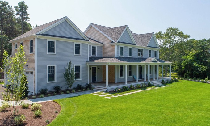 East Sandwich House | LUXURY 5BR with AC, PRIVATE POOL, and BASKETBALL COURT