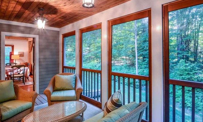 West Hartford House | Luxury Alpine Retreat: A Premier Lodge Experience Near Dartmouth & Woodstock