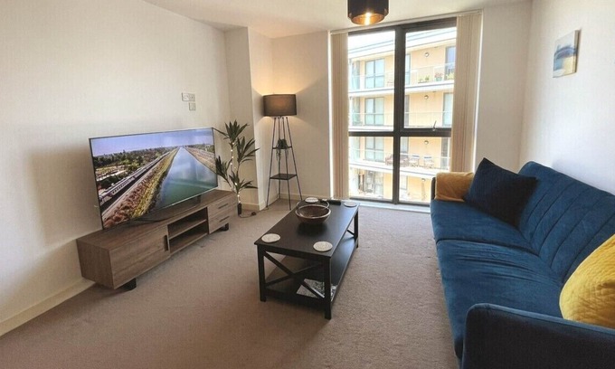 Saltdean Apartment | Luxury Apartment Near The Sea Ideal For Long Stays
