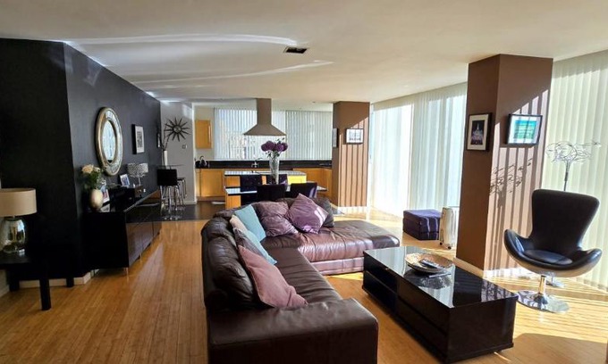 Liverpool City Centre Apartment | Luxury Apartment Best location in Liverpool city center