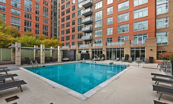 Reston Apartment | Luxury Apartment in heart of Reston 1 bedroom