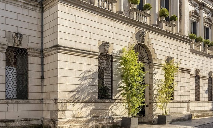 Vicenza Apartment | Luxury Apartment in Historical Building