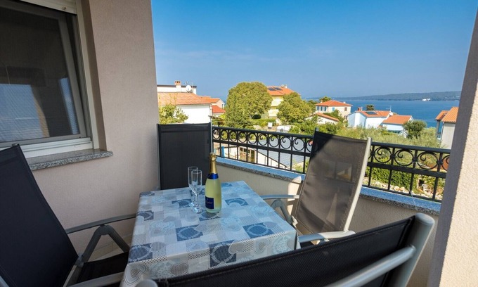 Vantacici Apartment | Luxury apartment with 2 bedrooms in Vantačići on the island of Krk