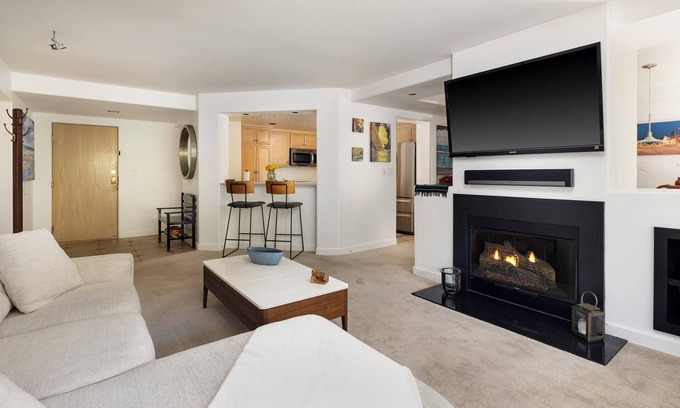 East Beach Condo | Luxury Beach Hotel transformed to a beautiful condo