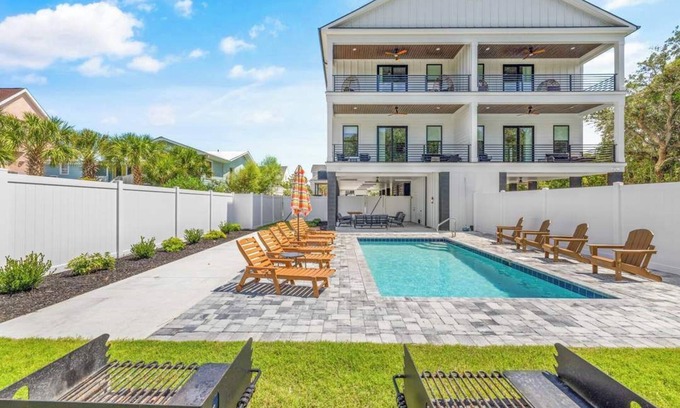Long Bay Estates House | Luxury Beach House w/Access to Remote Beach