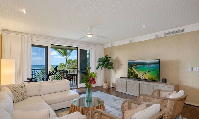 Kahuku Condo | Luxury Beachfront Ocean Villa at Turtle Bay! 4BR w/beach, pool & hot tub