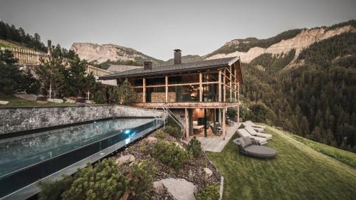 Ortisei Ski Chalet | Luxury Chalet Vilaiet