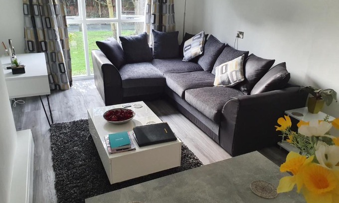Norwich Apartment | Luxury City Centre Flat with Secure Parking