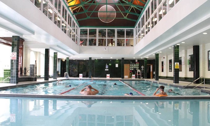 Berrylands House | Luxury Deluxe Rooms in Surbiton, an Easy Access to central London