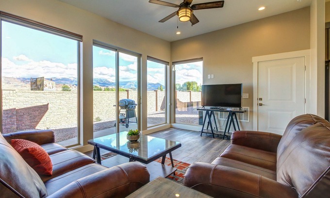 Moab South Valley House | Luxury desert condo with gorgeous mountain views, located near town