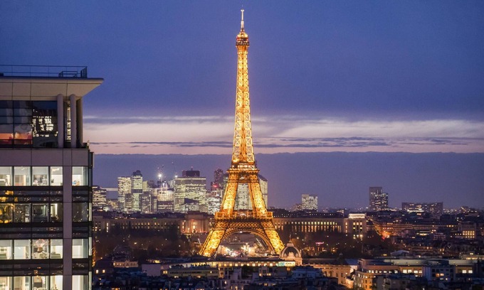 Plaisance Apartment | Luxury Facing the Eiffel Tower, Metro 1 min away, Parking