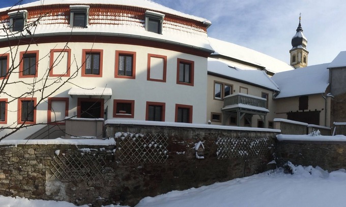 Lengfeld Apartment | Luxury family apartment in a city location and close to nature