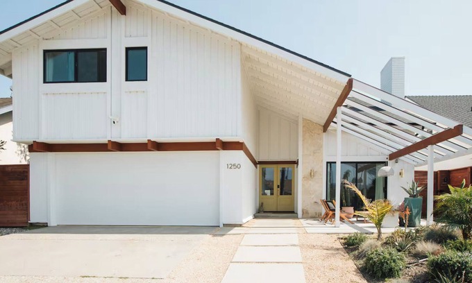 Oxnard Shores House | Luxury Family Getaway – Steps from Oxnard Shores