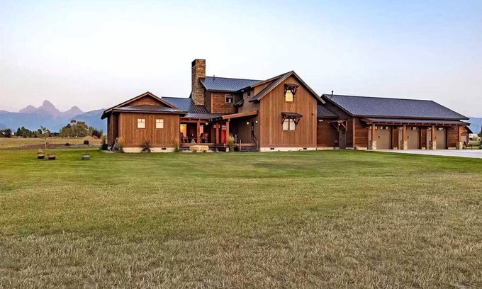Hastings Farm House | Luxury Family Home with Full Teton Views