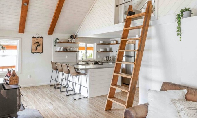 Sandpoint Cabin | Luxury farmhouse-style Cabin Retreat