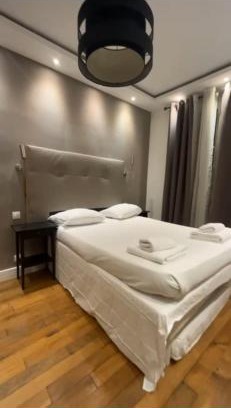 L'Europe Apartment | Luxury Flat Champs-Élysées Monceau