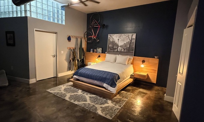 Downtown Austin Condo | Luxury Furnished Loft in Downtown Austin