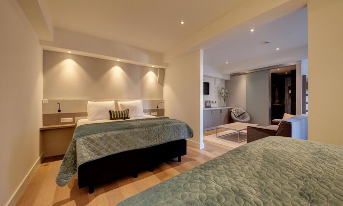 Kaatsheuvel House | Luxury group home with bar and catering kitchen