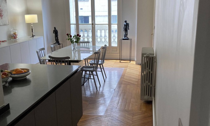 Porte-Dauphine Apartment | Luxury Haussmann apartment